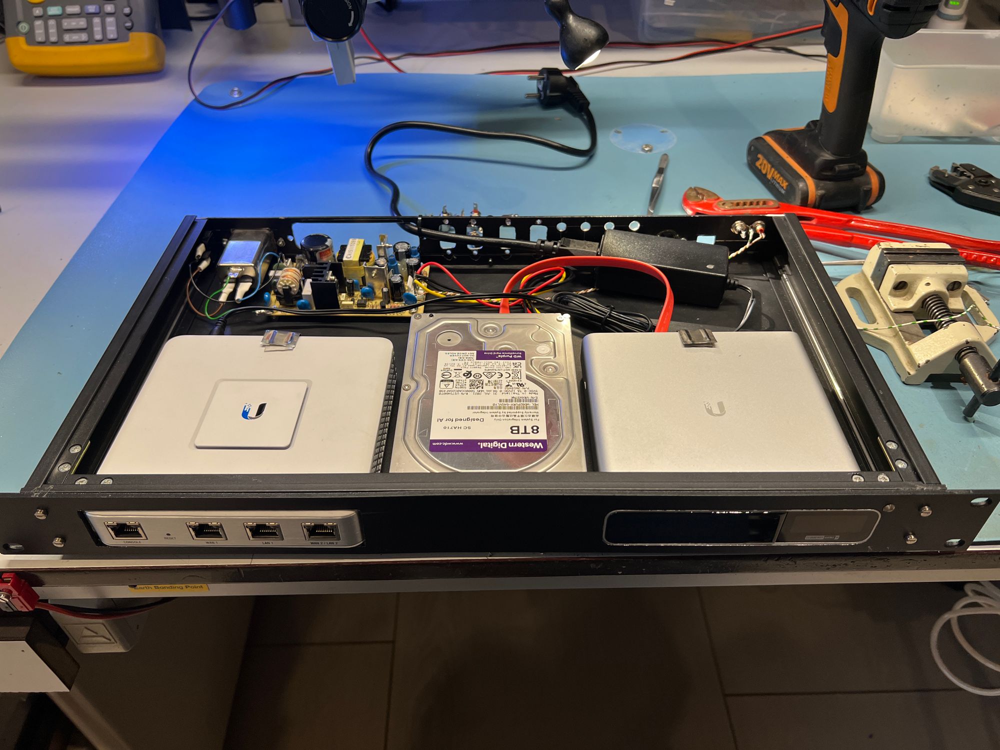 Replaced HD in Cloud Key Gen2 with Samsung 870 QVO 2TB? : r/Ubiquiti