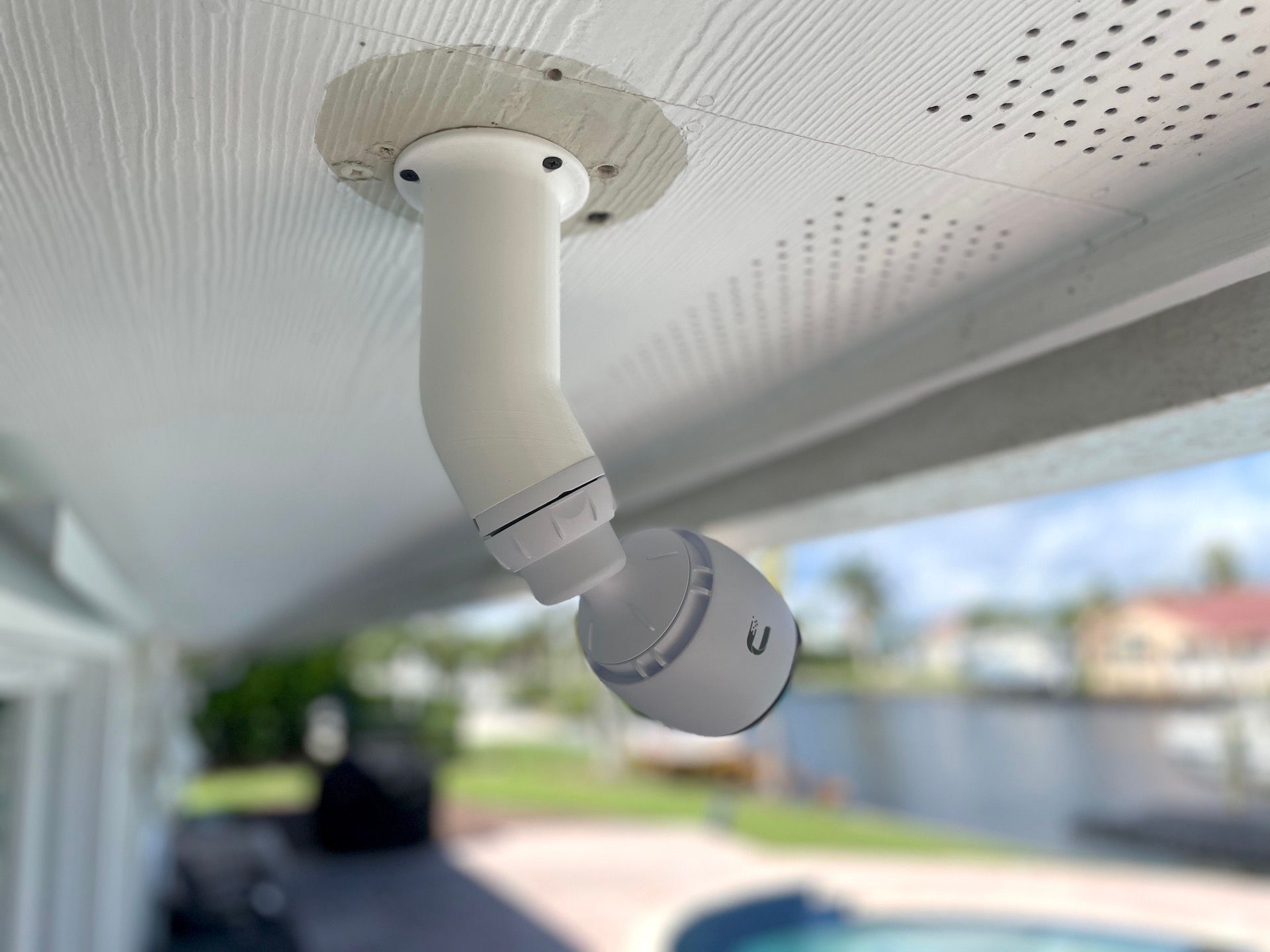 G4 Pro Under Soffit Ceiling Mount