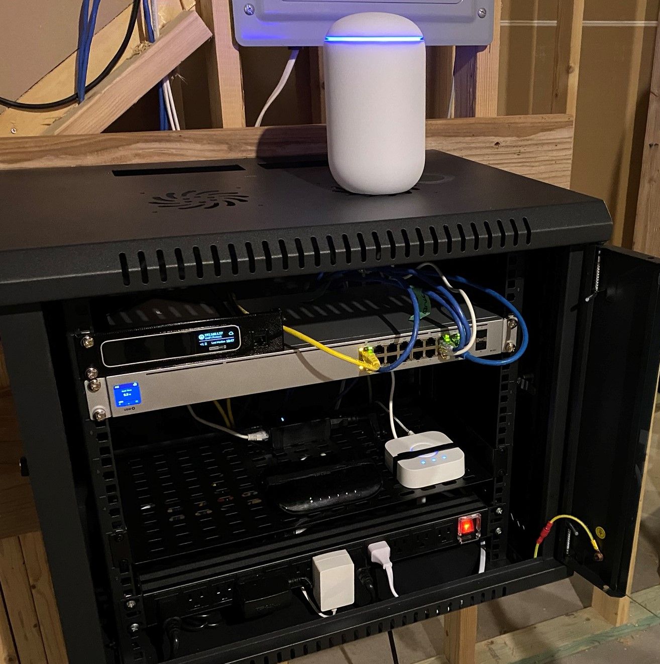 Dream Machine Not Pro Rack Mount Ubiquiti Community